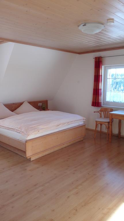 Pension Forsthaus Taele - Das Gaestehaus Vom Schwarzwaldgasthaus Salenhof Titisee-Neustadt Bagian luar foto